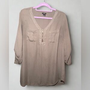 Rue21 Women's Olive Green Zipper Blouse